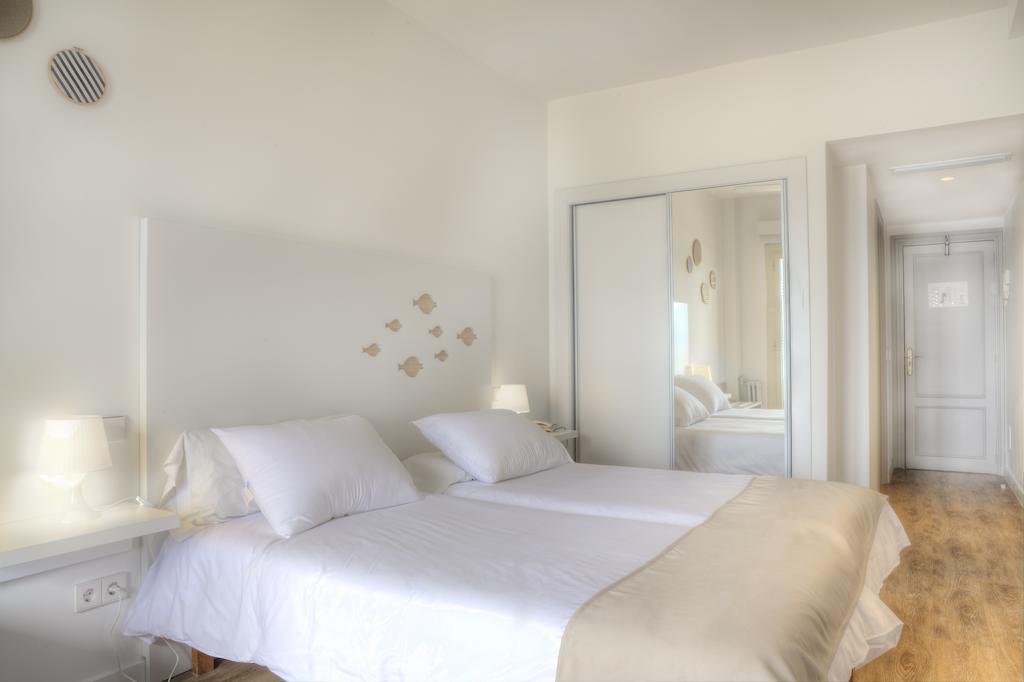 Carabela Hotel Пагера Екстериор снимка