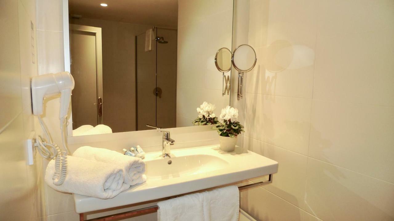 Carabela Hotel Пагера Екстериор снимка